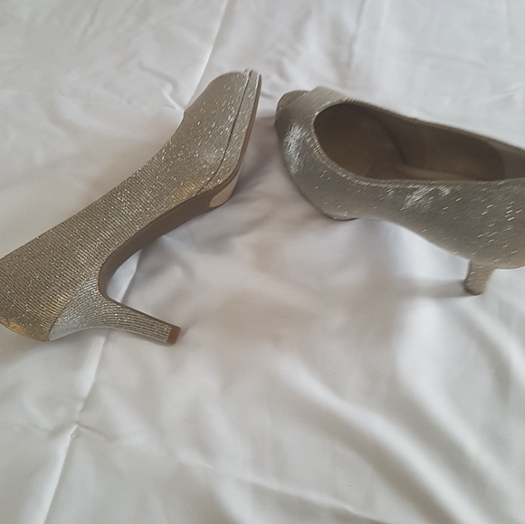 Classy Coach and four High heels size 8 - Picture 6 of 8